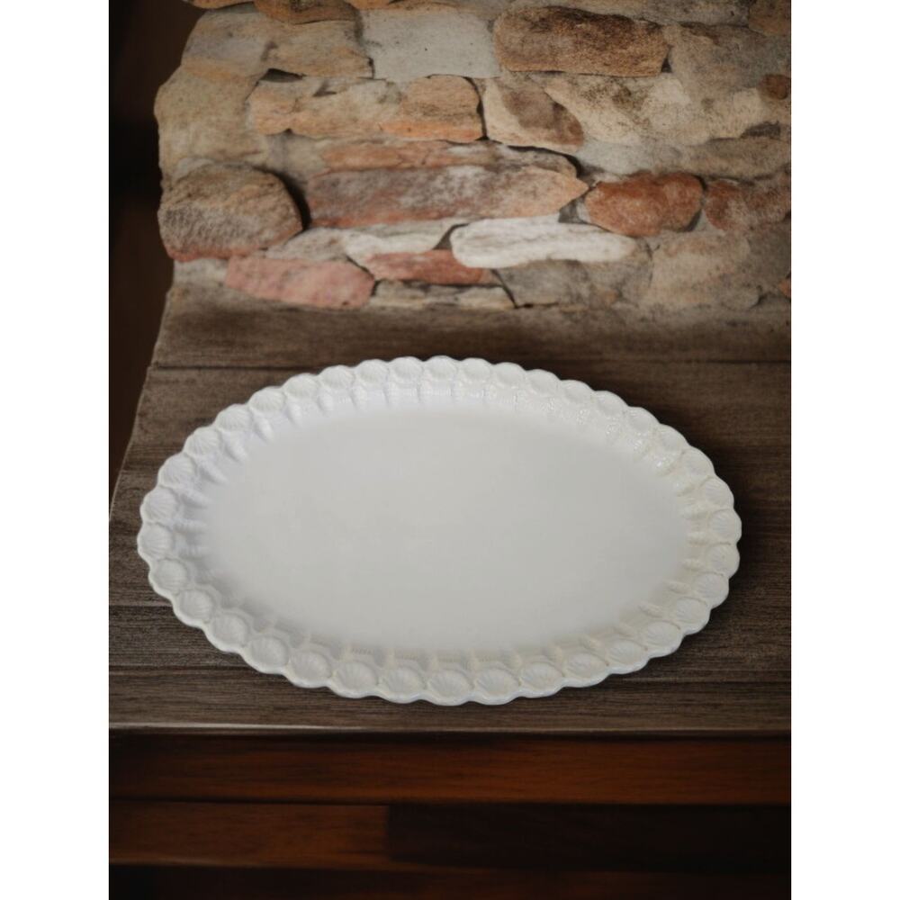 Large Serving Platter with Shell Shaped Edge Design White 21"×14" Earthenware